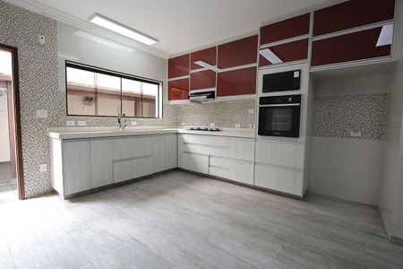 Casa à venda com 254m², 3 quartos e 6 vagas Casa à venda com 254m², 3 quartos e 6 vagasCozinha