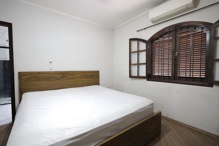 Casa à venda com 254m², 3 quartos e 6 vagas Casa à venda com 254m², 3 quartos e 6 vagasQuarto Suíte