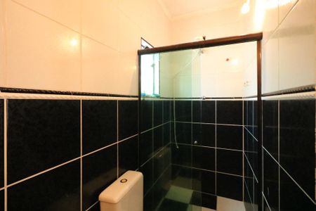 Casa à venda com 309m², 4 quartos e 3 vagas Casa à venda com 309m², 4 quartos e 3 vagasBanheiro da Suíte 3