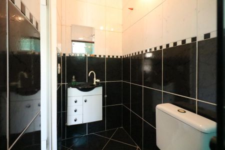 Casa à venda com 309m², 4 quartos e 3 vagas Casa à venda com 309m², 4 quartos e 3 vagasBanheiro da Suíte 4