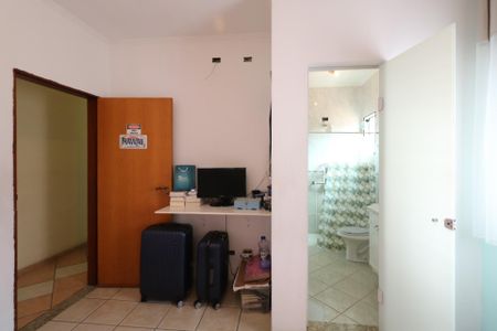 Casa à venda com 309m², 4 quartos e 3 vagas Casa à venda com 309m², 4 quartos e 3 vagasSuíte 2