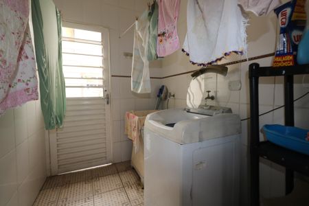 Casa à venda com 309m², 4 quartos e 3 vagas Casa à venda com 309m², 4 quartos e 3 vagasÁrea de Serviço