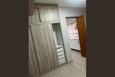 Casa à venda com 200m², 2 quartos e 2 vagas Casa à venda com 200m², 2 quartos e 2 vagasFoto 22