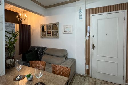 Sala de apartamento para alugar com 1 quarto, 40m² em Gonzaga, Santos