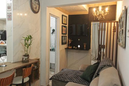Sala de apartamento para alugar com 1 quarto, 40m² em Gonzaga, Santos