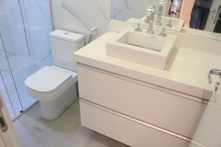 Apartamento à venda com 147m², 3 quartos e 4 vagasBanheiro 1