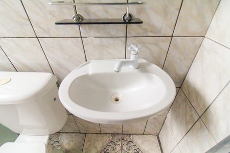 Apartamento para alugar com 46m², 2 quartos e 1 vaga Apartamento para alugar com 46m², 2 quartos e 1 vagaBanheiro