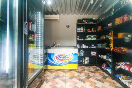 Apartamento para alugar com 46m², 2 quartos e 1 vaga Apartamento para alugar com 46m², 2 quartos e 1 vagaMini Mercado