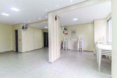 Apartamento para alugar com 75m², 2 quartos e 1 vagaÁrea comum - Salão de festas