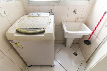 Apartamento para alugar com 75m², 2 quartos e 1 vagaÁrea de Serviço