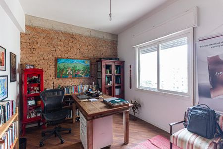 Apartamento para alugar com 130m², 3 quartos e 1 vaga Apartamento para alugar com 130m², 3 quartos e 1 vagaQuarto