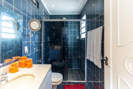 Apartamento para alugar com 130m², 3 quartos e 1 vaga Apartamento para alugar com 130m², 3 quartos e 1 vagaBanheiro da Suíte