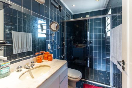 Apartamento para alugar com 130m², 3 quartos e 1 vaga Apartamento para alugar com 130m², 3 quartos e 1 vagaBanheiro da Suíte
