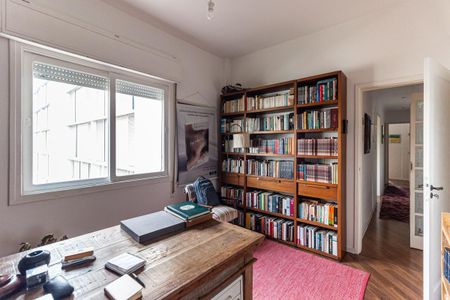 Apartamento para alugar com 130m², 3 quartos e 1 vaga Apartamento para alugar com 130m², 3 quartos e 1 vagaQuarto