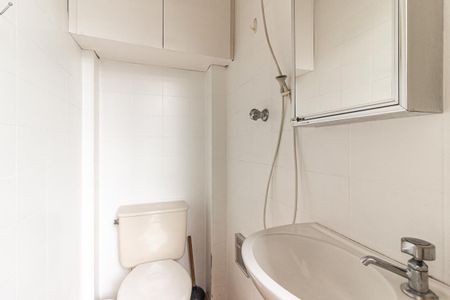 Apartamento para alugar com 130m², 3 quartos e 1 vaga Apartamento para alugar com 130m², 3 quartos e 1 vagaBanheiro de Serviço