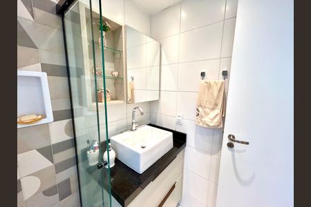 Apartamento à venda com 75m², 3 quartos e 2 vagasBanheiro da Suíte