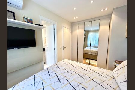Apartamento à venda com 75m², 3 quartos e 2 vagasQuarto Suíte
