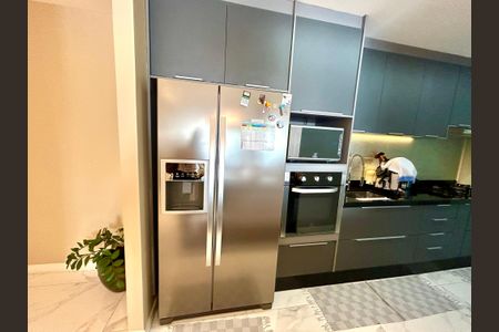 Apartamento à venda com 75m², 3 quartos e 2 vagasCozinha