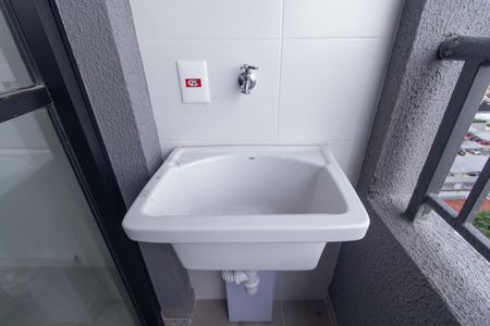 Apartamento à venda com 28m², 1 quarto e sem vagaVaranda e Área de serviço