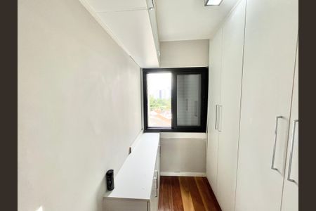 Apartamento à venda com 64m², 2 quartos e 1 vaga Apartamento à venda com 64m², 2 quartos e 1 vagaCloset Quarto 1