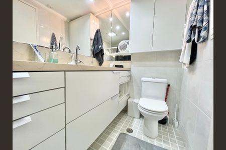 Apartamento à venda com 64m², 2 quartos e 1 vaga Apartamento à venda com 64m², 2 quartos e 1 vagaBanheiro