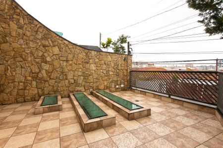 Casa à venda com 250m², 4 quartos e 5 vagas Casa à venda com 250m², 4 quartos e 5 vagasVaranda da Sala