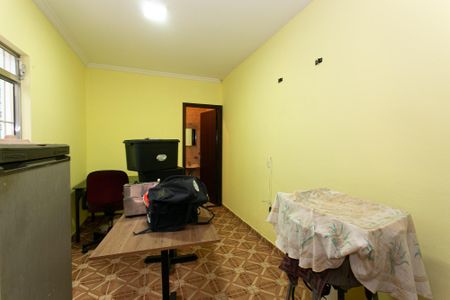 Casa à venda com 250m², 4 quartos e 5 vagas Casa à venda com 250m², 4 quartos e 5 vagasEdícula