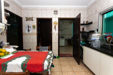 Casa à venda com 250m², 4 quartos e 5 vagas Casa à venda com 250m², 4 quartos e 5 vagasCozinha