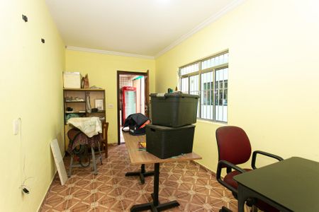 Casa à venda com 250m², 4 quartos e 5 vagas Casa à venda com 250m², 4 quartos e 5 vagasEdícula