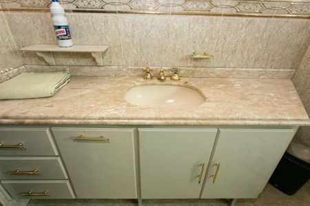 Casa à venda com 250m², 4 quartos e 5 vagas Casa à venda com 250m², 4 quartos e 5 vagasBanheiro da Suíte