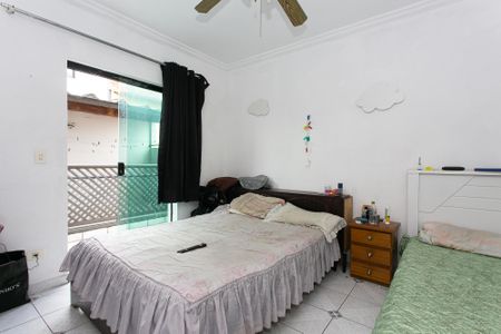 Casa à venda com 250m², 4 quartos e 5 vagas Casa à venda com 250m², 4 quartos e 5 vagasQuarto 1