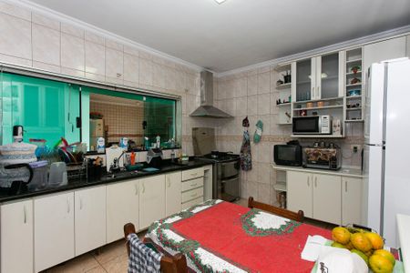 Casa à venda com 250m², 4 quartos e 5 vagas Casa à venda com 250m², 4 quartos e 5 vagasCozinha