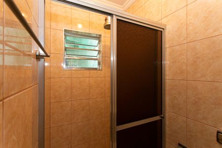 Casa à venda com 250m², 4 quartos e 5 vagas Casa à venda com 250m², 4 quartos e 5 vagasBanheiro da Edícula