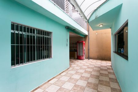 Casa à venda com 250m², 4 quartos e 5 vagas Casa à venda com 250m², 4 quartos e 5 vagasQuintal