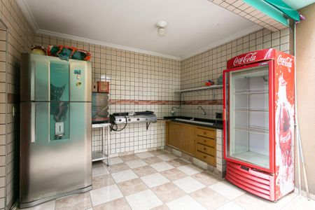 Casa à venda com 250m², 4 quartos e 5 vagas Casa à venda com 250m², 4 quartos e 5 vagasQuintal