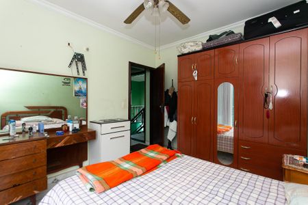 Casa à venda com 250m², 4 quartos e 5 vagas Casa à venda com 250m², 4 quartos e 5 vagasQuarto 2