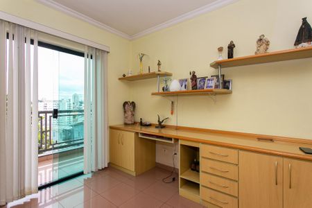 Casa à venda com 250m², 4 quartos e 5 vagas Casa à venda com 250m², 4 quartos e 5 vagasSuíte