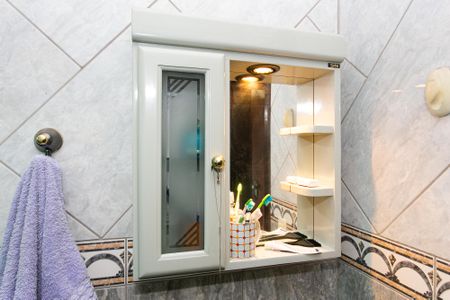 Casa à venda com 250m², 4 quartos e 5 vagas Casa à venda com 250m², 4 quartos e 5 vagasBanheiro 1