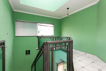 Casa à venda com 250m², 4 quartos e 5 vagas Casa à venda com 250m², 4 quartos e 5 vagasCorredor