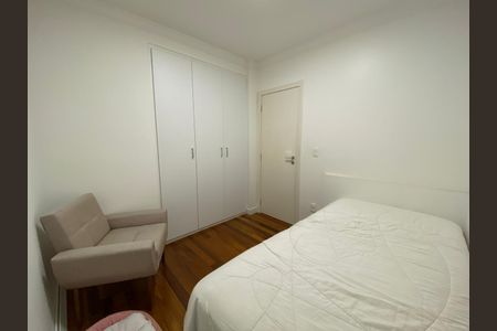 Apartamento para alugar com 83m², 3 quartos e 2 vagas Apartamento para alugar com 83m², 3 quartos e 2 vagasQuarto