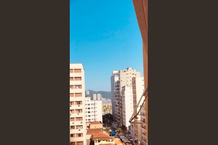 Vista da janela de apartamento para alugar com 1 quarto, 47m² em José Menino, Santos