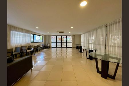 Apartamento para alugar com 68m², 2 quartos e 1 vagaHall