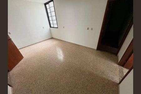 Sala de casa para alugar com 3 quartos, 175m² em Santa Mônica, Uberlândia