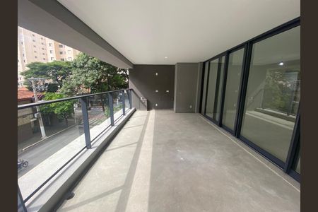 Apartamento à venda com 189m², 4 quartos e 3 vagas Apartamento à venda com 189m², 4 quartos e 3 vagasVaranda