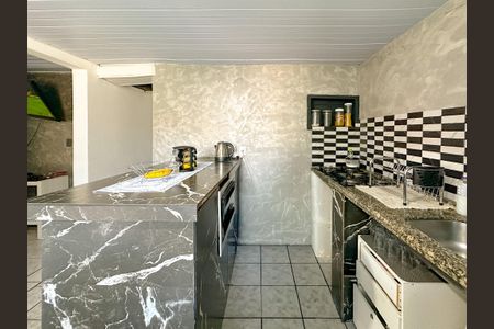 Casa para alugar com 90m², 4 quartos e 2 vagasCozinha