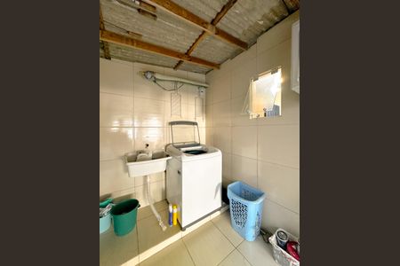 Casa para alugar com 90m², 4 quartos e 2 vagasLavanderia