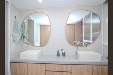 Apartamento à venda com 95m², 1 quarto e sem vaga Apartamento à venda com 95m², 1 quarto e sem vagaBanheiro da Suíte