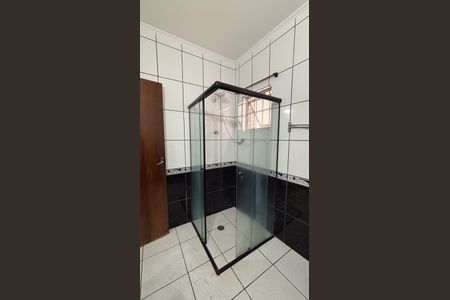 Casa para alugar com 170m², 3 quartos e 2 vagasBanheiro 2