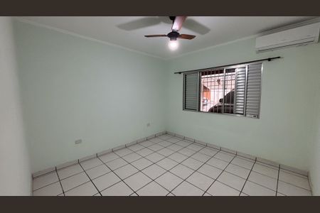 Casa para alugar com 170m², 3 quartos e 2 vagasQuarto 1