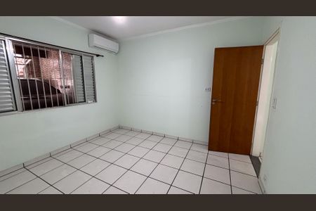 Casa para alugar com 170m², 3 quartos e 2 vagasQuarto 1